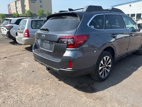 Used 2017 Subaru Outback 3.6R Limited AWD/4WD image 9
