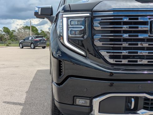 Used 2024 GMC Sierra 1500 Denali Ultimate AWD/4WD image 10