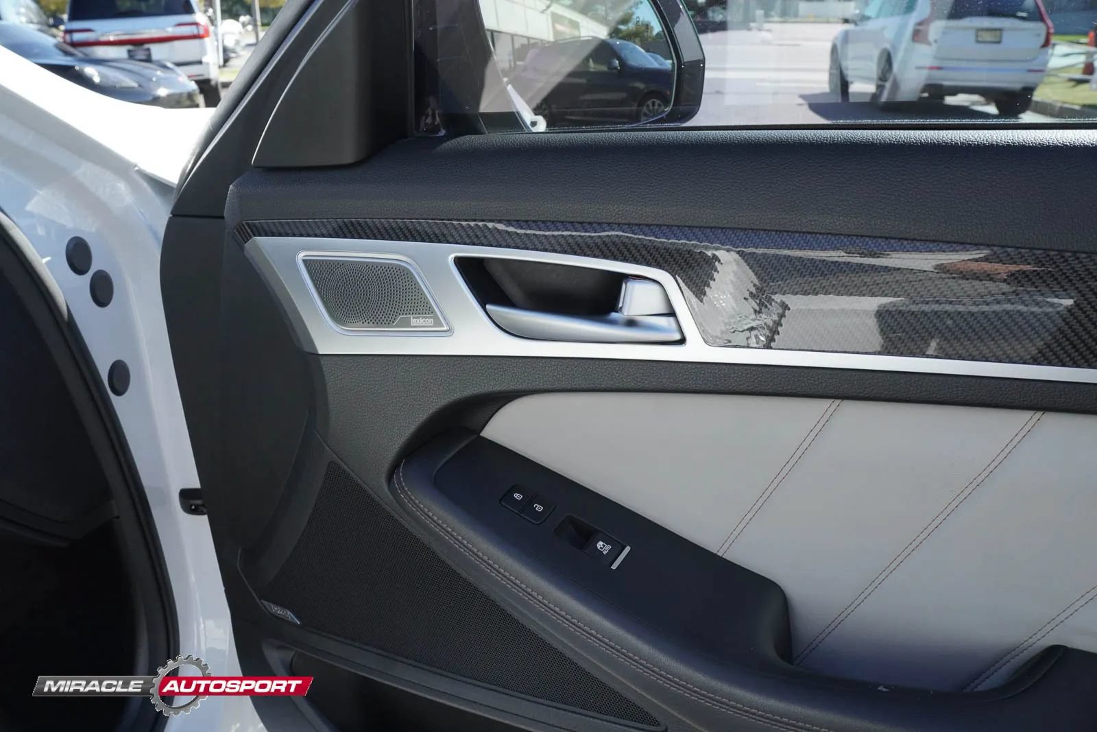 Used 2018 Genesis G80 3.3T Sport RWD image 30