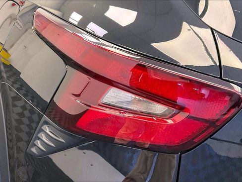 Used 2024 Chevrolet Trax LS w/ LS Convenience Package image 24