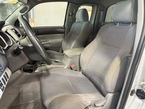 Used 2006 Toyota Tacoma PreRunner RWD image 11