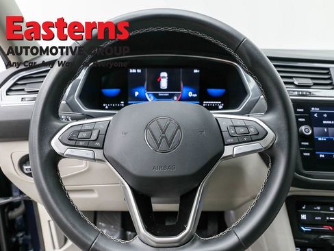 Used 2022 Volkswagen Tiguan SE image 10
