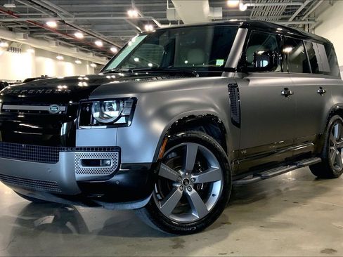 Certified 2025 Land Rover Defender 110 V8 AWD/4WD image 1