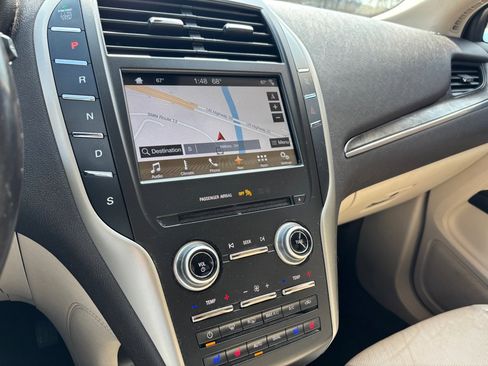 Used 2017 Lincoln MKC Reserve w/ Lincoln MKC Climate Package image 24