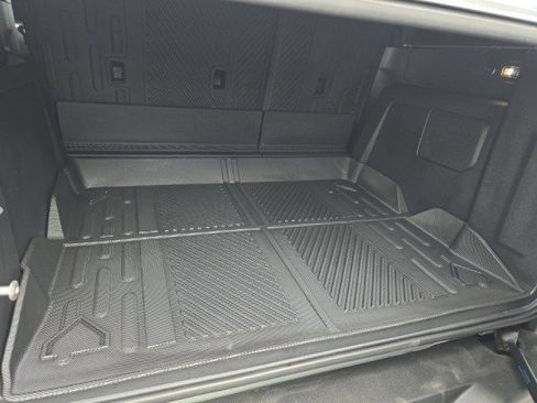 Used 2023 Ford Bronco Wildtrak image 10