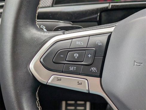 Used 2024 Volkswagen Atlas Peak Edition SE image 26