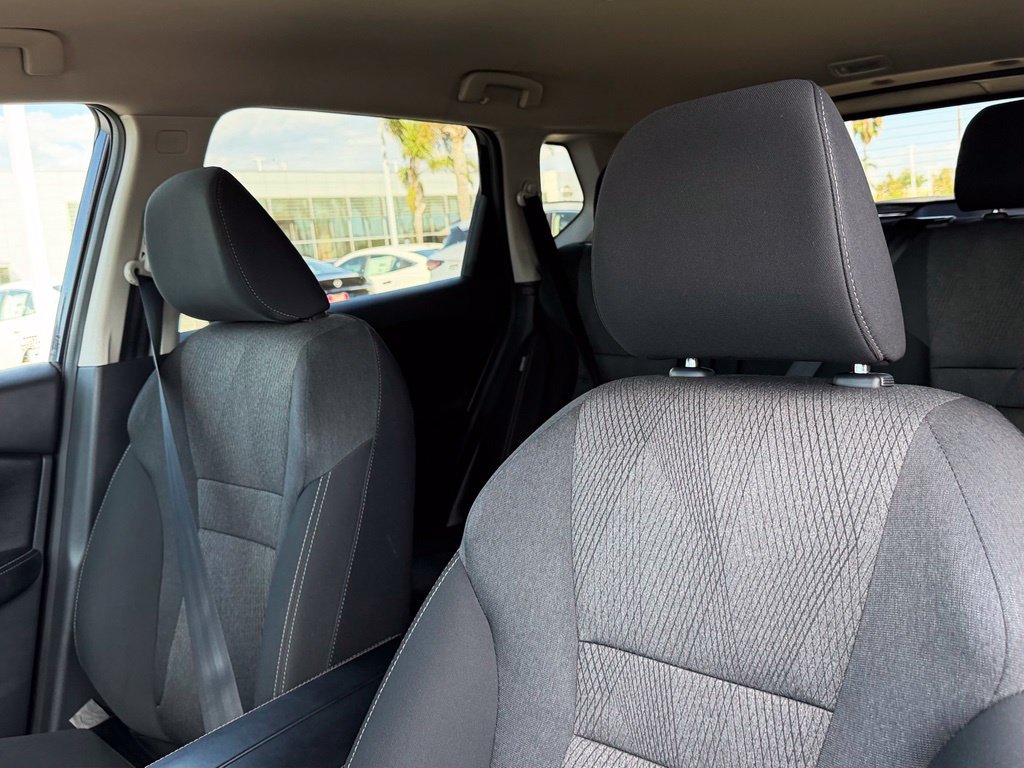 Certified 2025 Nissan Rogue SV FWD image 12