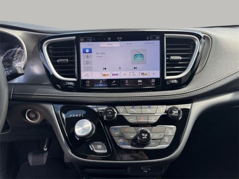 New 2026 Chrysler Pacifica Select image 15