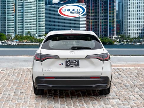Used 2023 Honda HR-V LX image 6