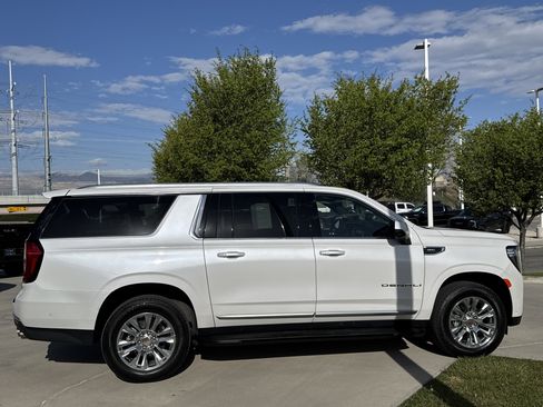 Used 2024 GMC Yukon XL Denali w/ Advanced Technology Package AWD/4WD image 6