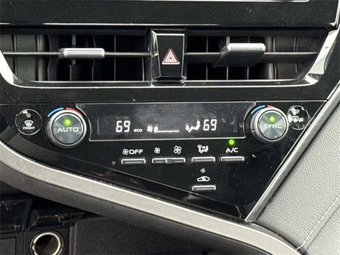 Used 2023 Toyota Camry SE image 21