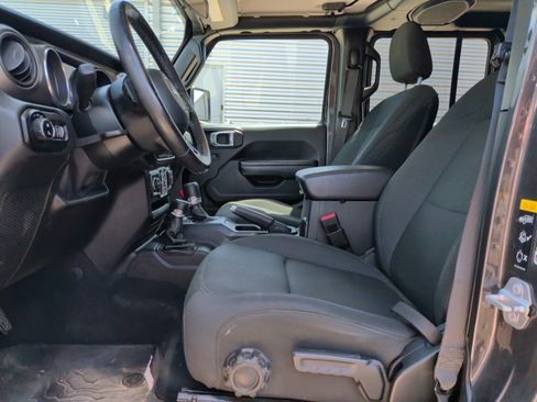 Used 2020 Jeep Gladiator Sport w/ Quick Order Package 24S AWD/4WD image 11