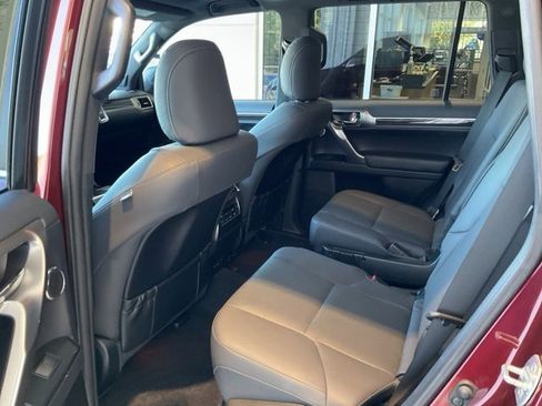 Used 2022 Lexus GX 460 Premium image 18