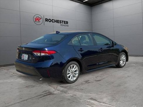 Used 2025 Toyota Corolla LE w/ LE Premium Package FWD image 65