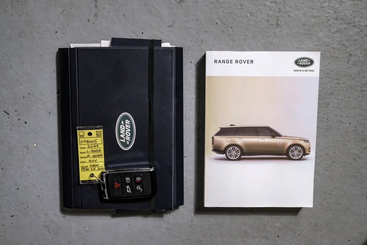 Used 2024 Land Rover Range Rover SE AWD/4WD image 55