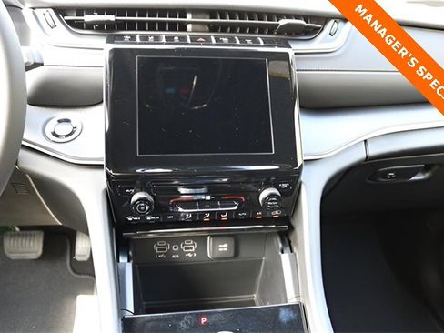 New 2025 Jeep Grand Cherokee Laredo w/ Trailer Tow Package image 20