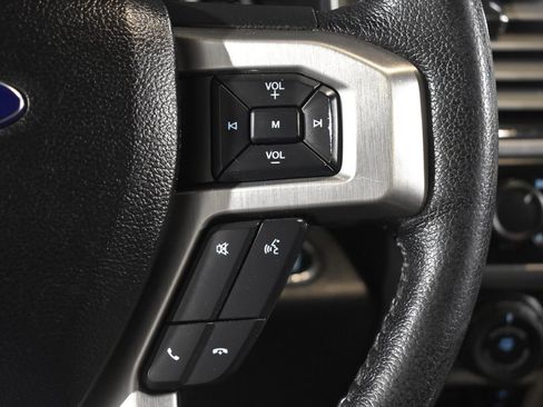 Used 2016 Ford F150 Platinum w/ Equipment Group 701A Luxury image 16