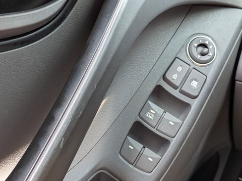 Used 2012 Hyundai Elantra GLS FWD image 20