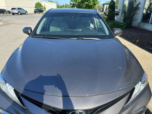 Used 2022 Toyota Camry XLE image 10