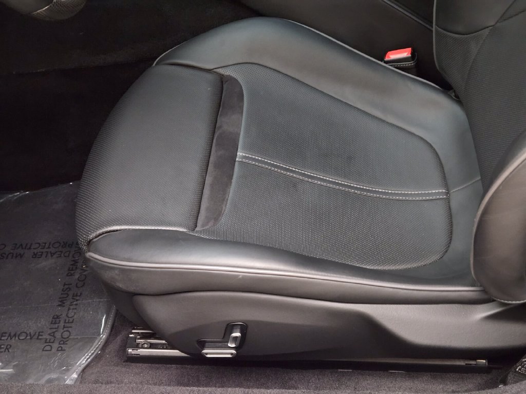 Used 2022 Ferrari Roma RWD image 36