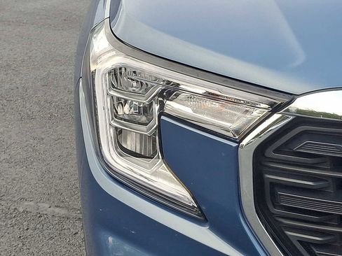 Certified 2024 GMC Terrain SLE image 9