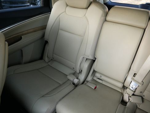 Used 2020 Acura MDX SH-AWD w/ Technology Package image 12