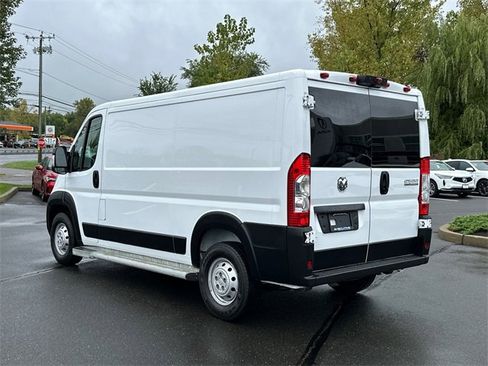 Used 2023 RAM ProMaster 2500 image 2