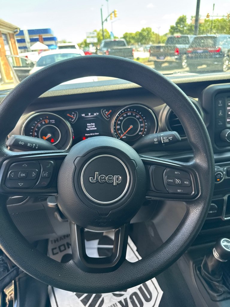 Used 2020 Jeep Gladiator Sport AWD/4WD image 9