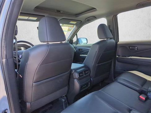 Certified 2024 Honda Passport EX-L image 15