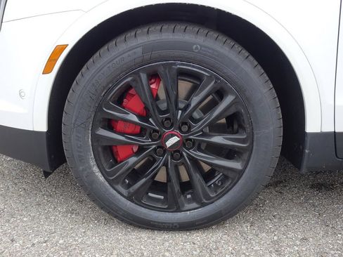Used 2024 Cadillac XT5 Sportv w/ LPO, Red Accent Package AWD/4WD image 22