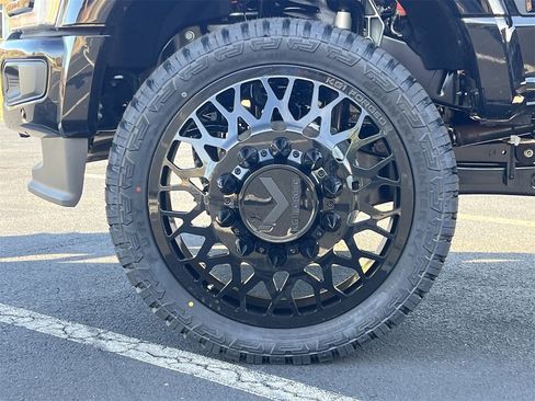 New 2026 Ford F450 Platinum image 37