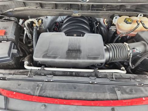 Used 2022 Chevrolet Suburban Z71 w/ Off-Road Capability Package AWD/4WD image 31