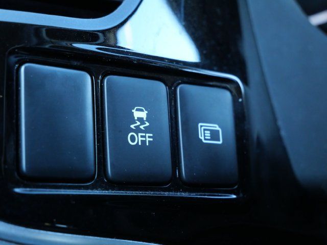 Used 2020 Mitsubishi Outlander SE AWD/4WD image 17