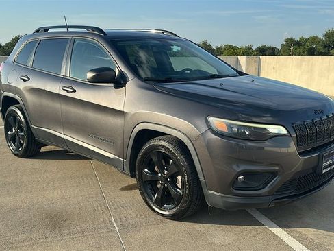 Used 2020 Jeep Cherokee Latitude Plus FWD image 14