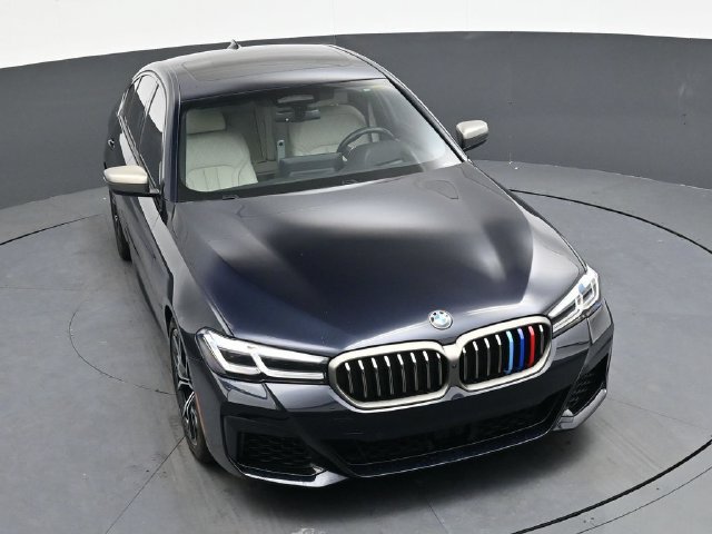 Used 2023 BMW M550i xDrive w/ Dynamic Handling Package AWD/4WD image 32