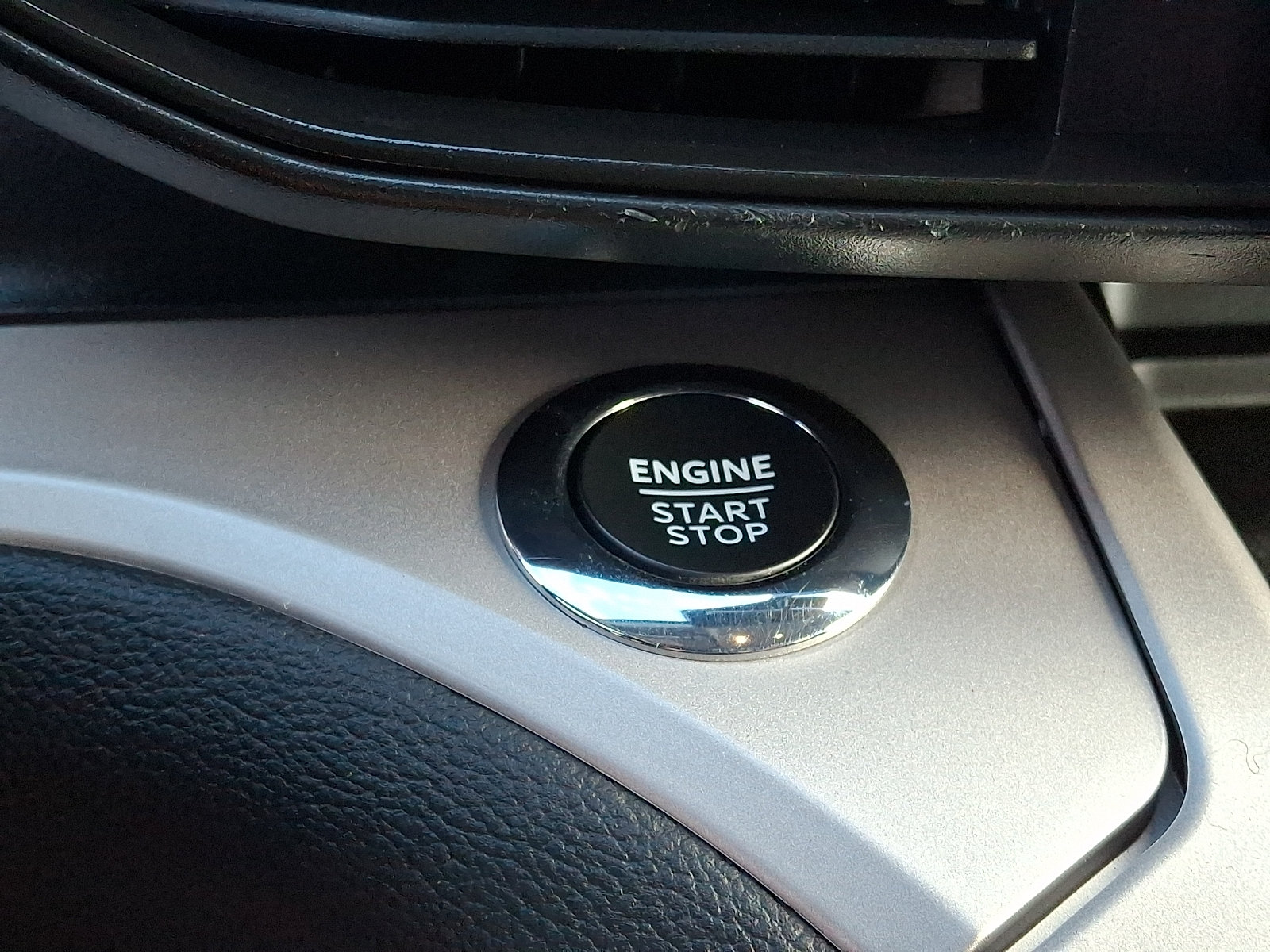 Certified 2023 Ford Explorer XLT AWD/4WD image 25