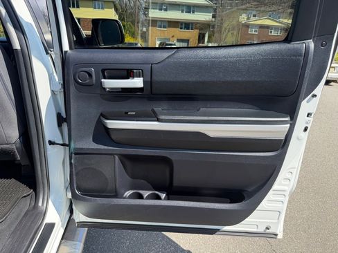 Used 2016 Toyota Tundra SR5 w/ TRD Off Road Package image 28