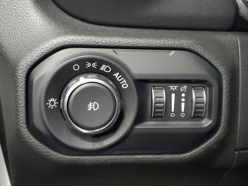 Used 2021 Jeep Wrangler Unlimited Sahara image 29