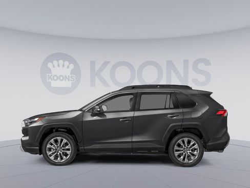 Used 2024 Toyota RAV4 Adventure AWD/4WD image 4