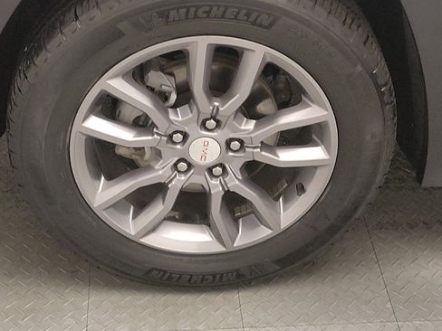 Used 2024 GMC Terrain SLT AWD/4WD image 31