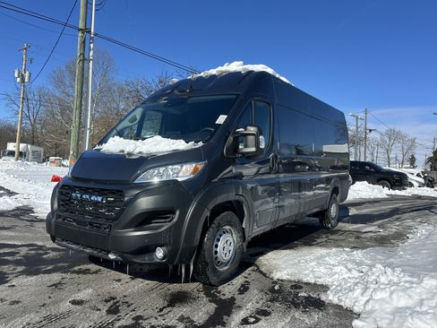 New 2026 RAM ProMaster 3500 w/ Premium Convenience Group image 26