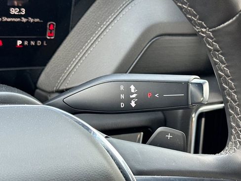 Used 2025 GMC Yukon Denali AWD/4WD image 22