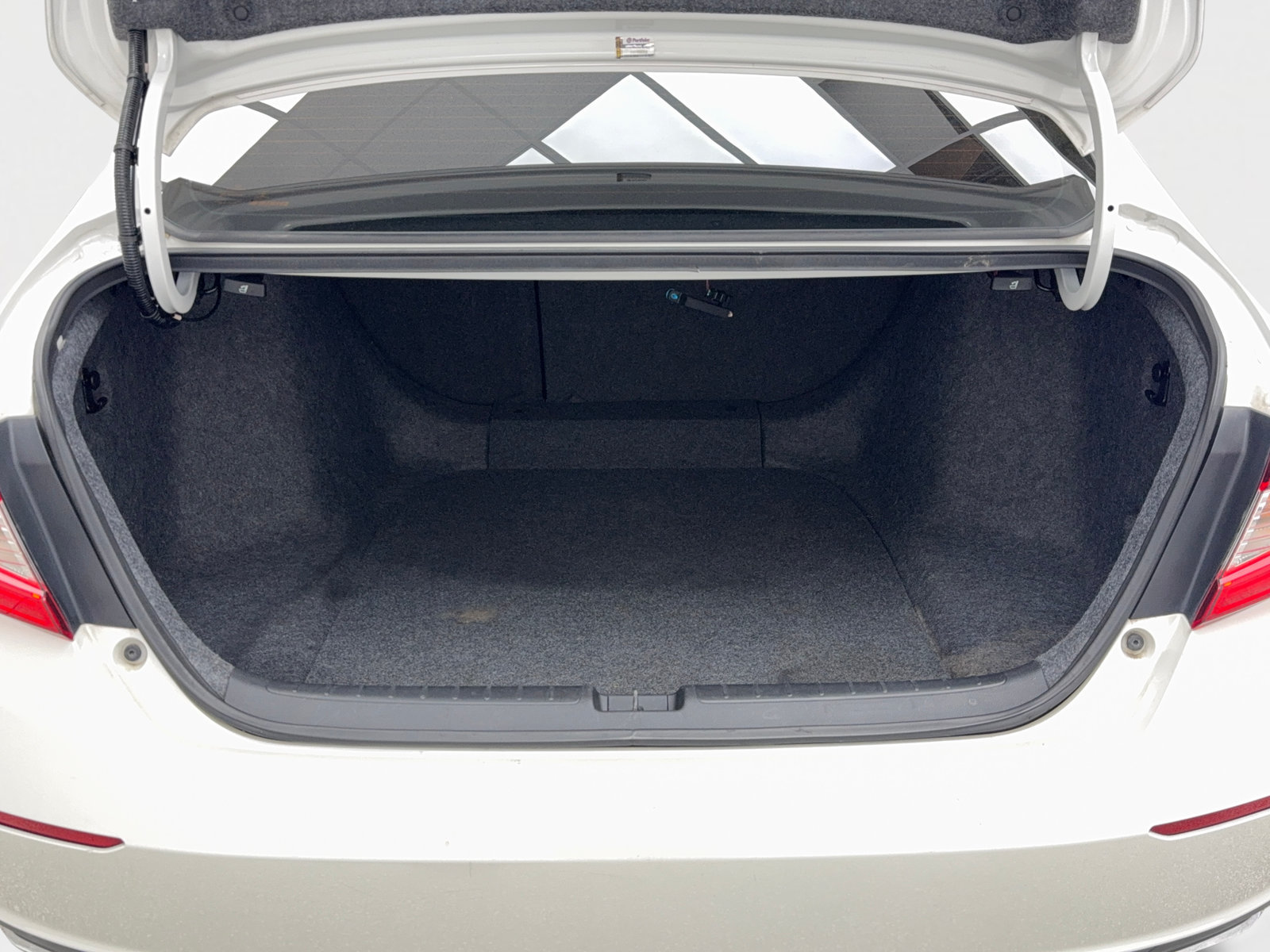 Used 2018 Honda Accord EX-L image 48