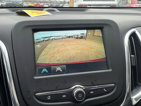 Used 2018 Chevrolet Equinox LT image 23