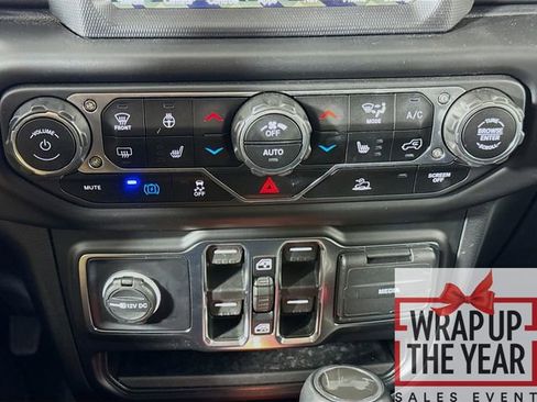 Used 2023 Jeep Wrangler Unlimited Sahara w/ Cold Weather Group image 16