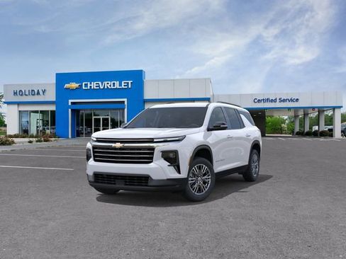 New 2026 Chevrolet Traverse LT image 8