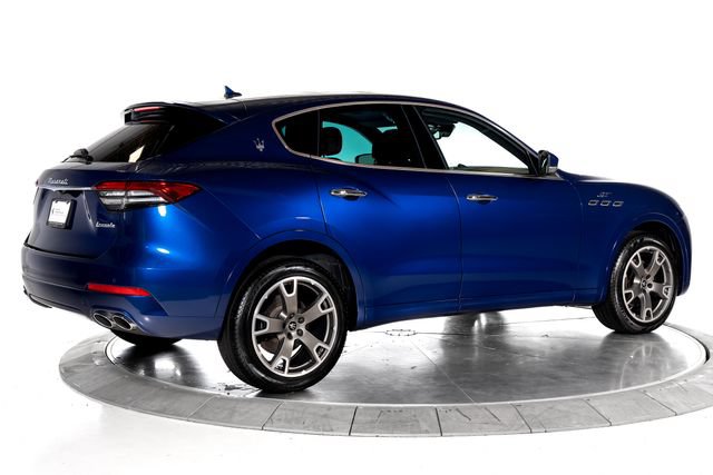 Used 2023 Maserati Levante GT AWD/4WD image 6