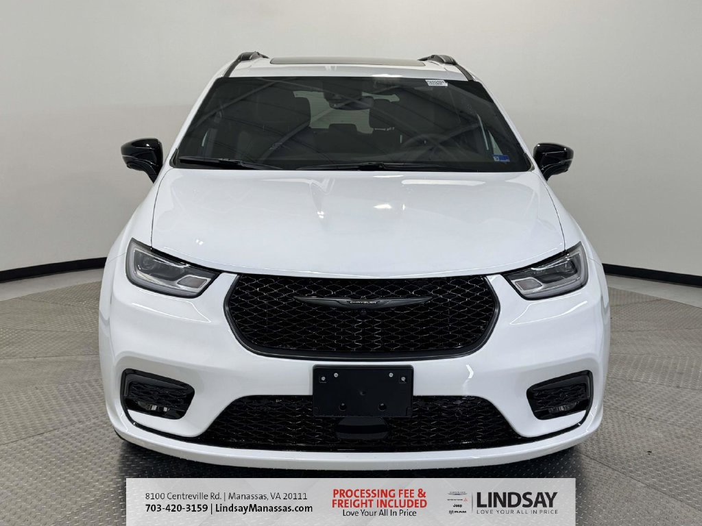 New 2026 Chrysler Pacifica Select w/ S Appearance Package FWD image 3