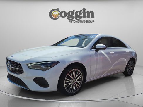 Used 2025 Mercedes-Benz CLA 250 image 1