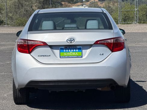 Used 2018 Toyota Corolla LE FWD image 4